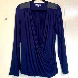 CABI Midnight in Paris Navy Dark Blue Luxury Long Tee Wrap Blouse Top Size M.